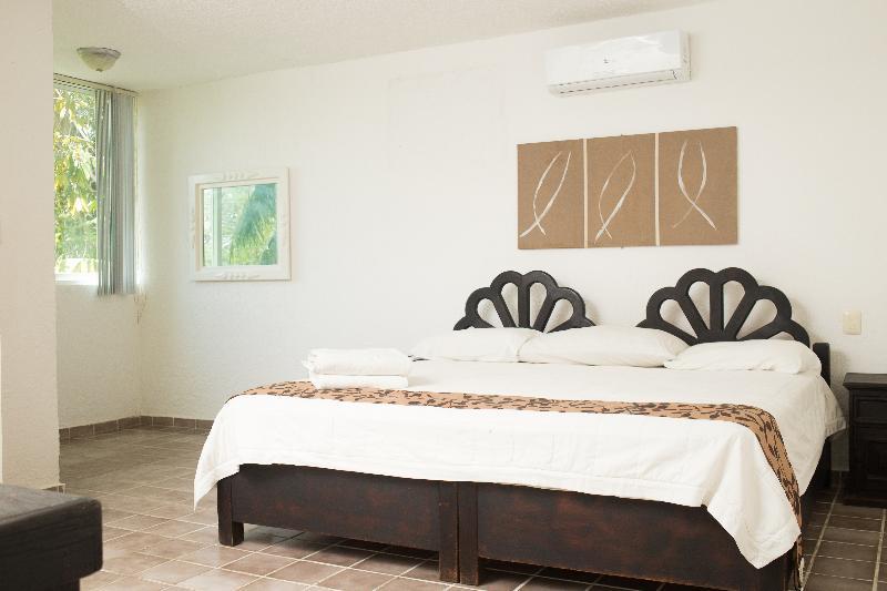 Aparthotel Gaviotas &