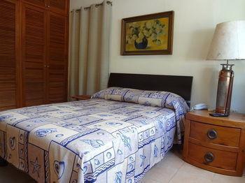 Las Margaritas 1 *