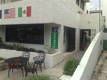 Mundo Maya Hostal *