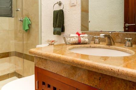 Torremolinos Homestay Cancun