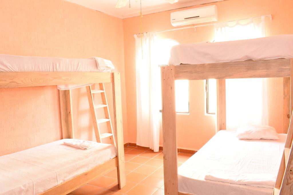 Hostal Victoria *