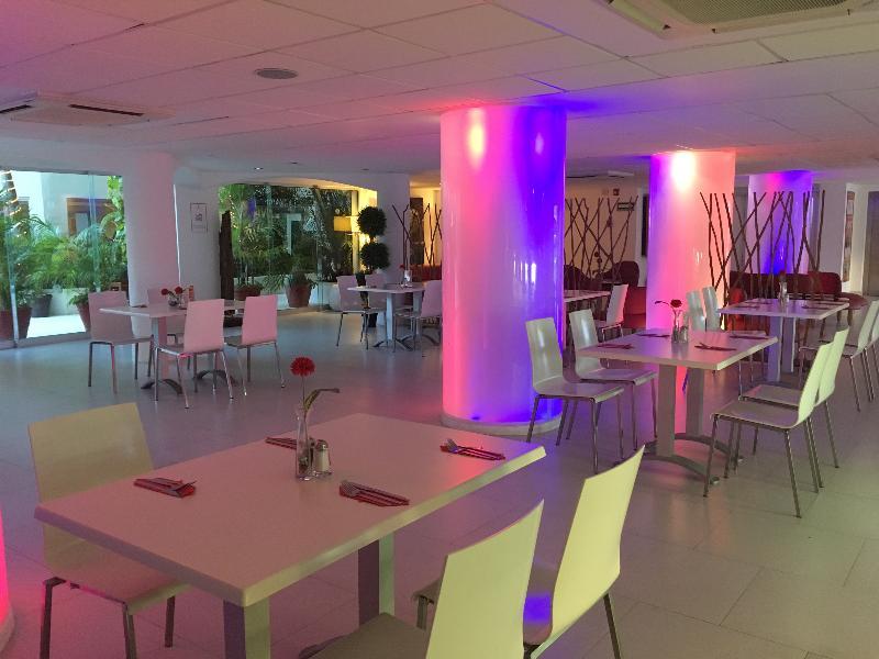 Adhara Express 3* Cancún