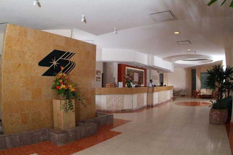 Club Royal Solaris Hotel 4*