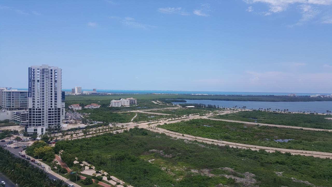 Malecon 9 Y 12 Apartamento