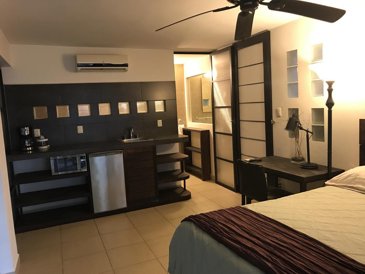 Art Deco Suites 2*