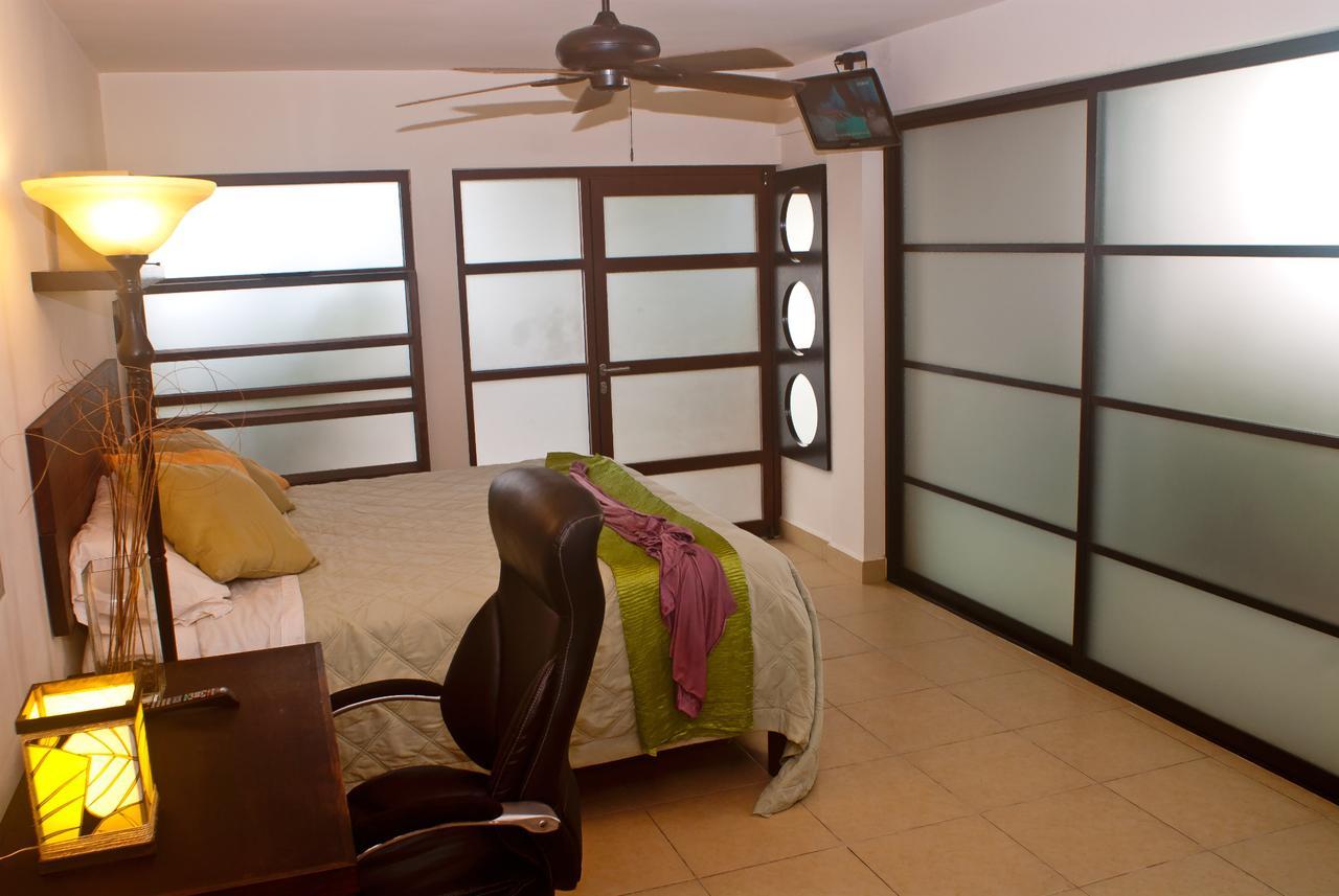 Apartahotel Art Deco Suites 2*
