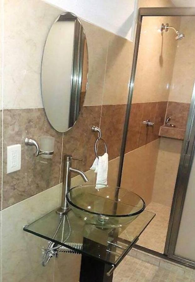 Hotel Versalles Cancun