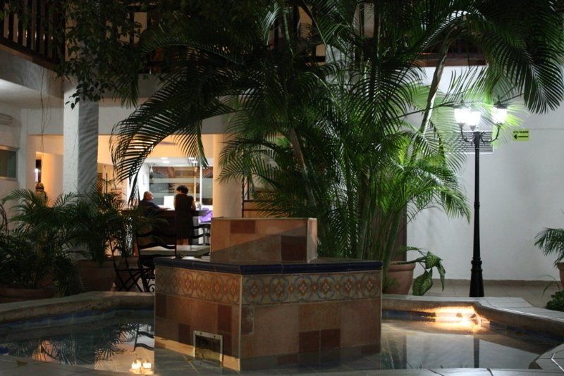 Colonial Hotel