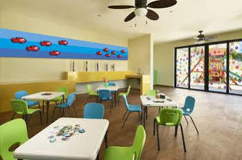 Hotel Barcelo Tucancun Beach *