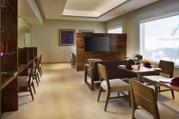 Hotel Barcelo Tucancun Beach *