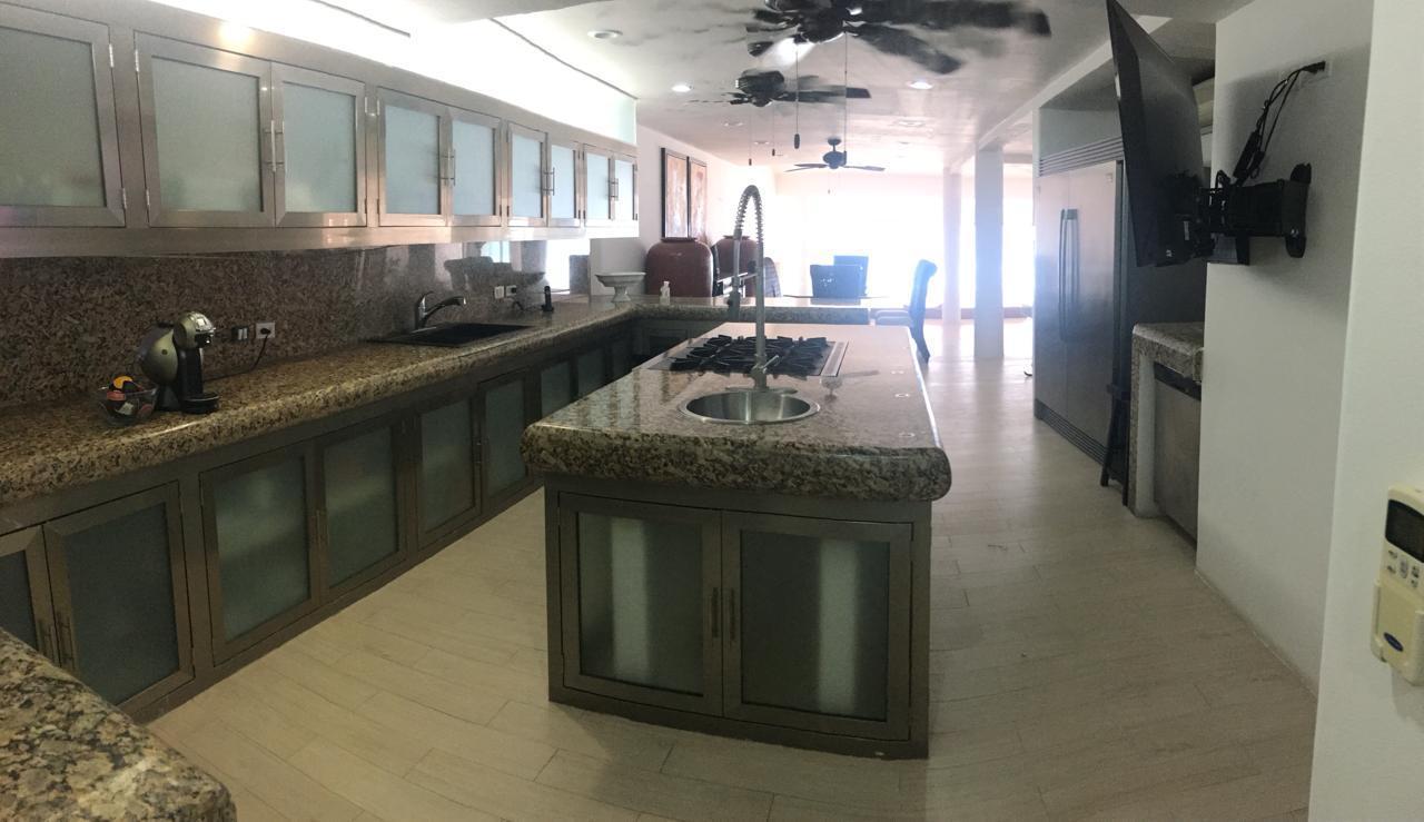 Del Mar Villa