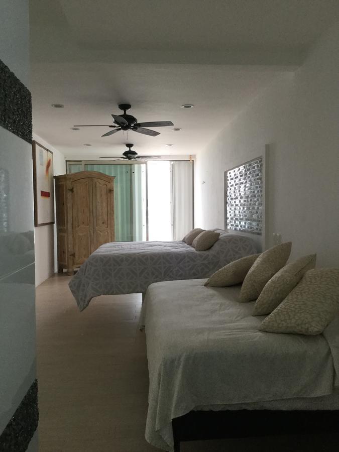 Del Mar Villa *