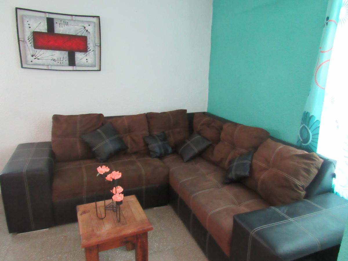 Casa Flores Guest house *