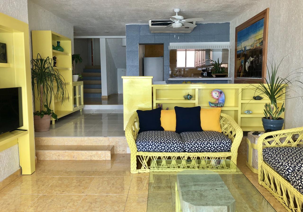 Eight Bedroom Beach House Villa *