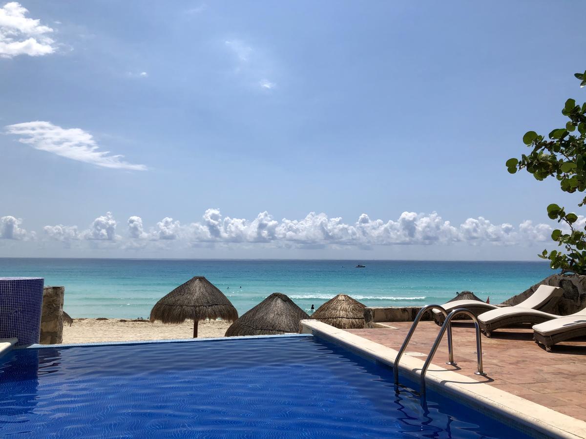 Eight Bedroom Beach House * Cancún