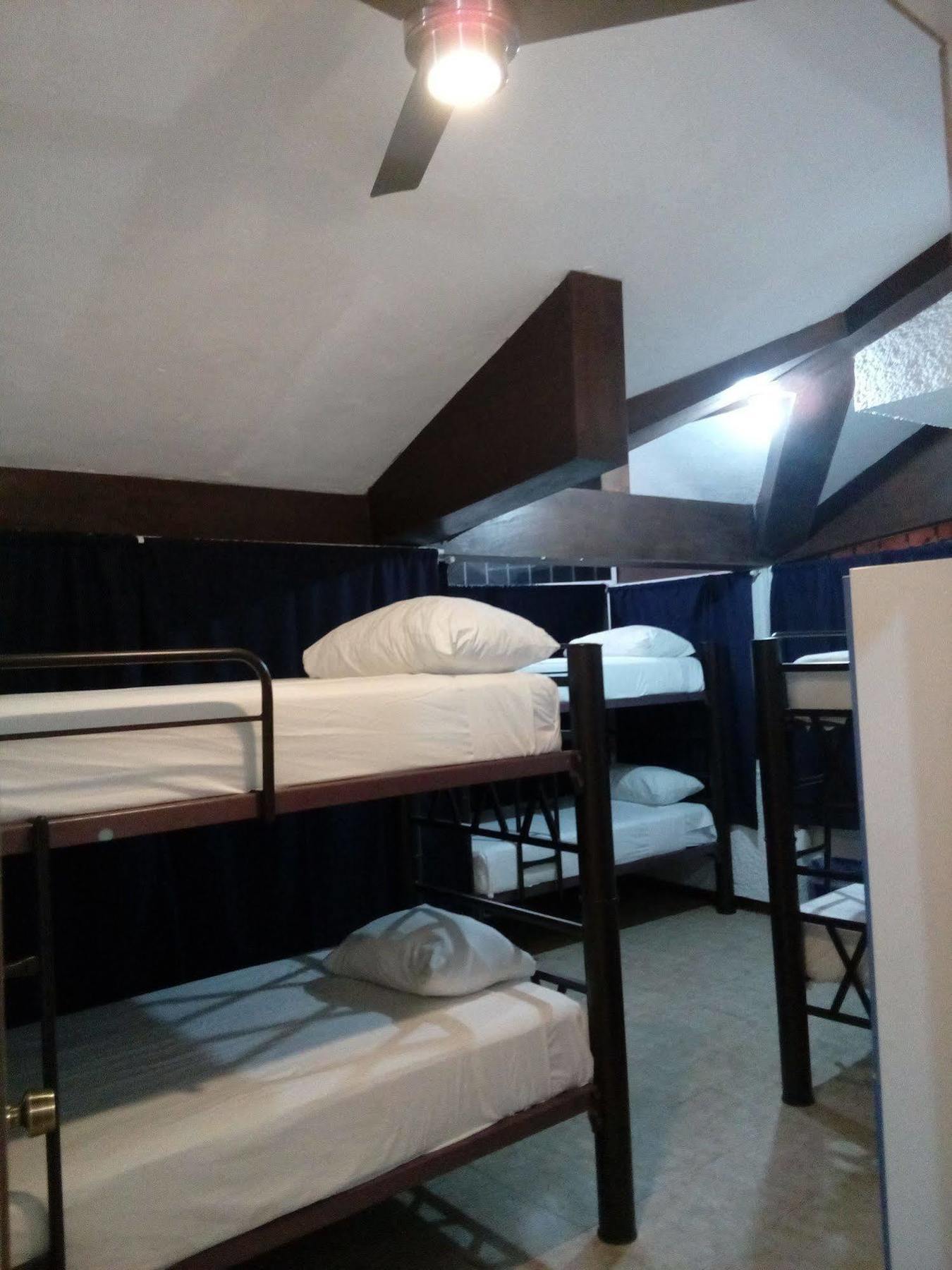Ikaro Beds (adults Only) Hostal Cancún