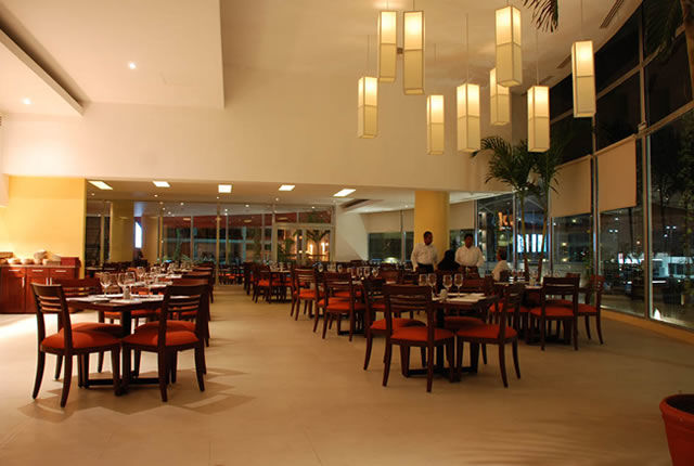 Krystal Urban Cancún&beach Club Hotel 3*