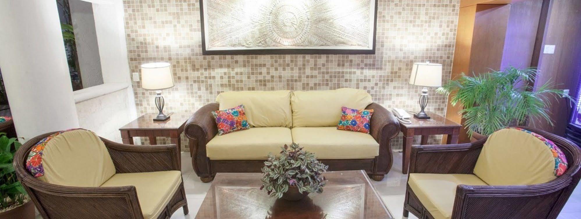 Grand Colonial Hotel Cancun
