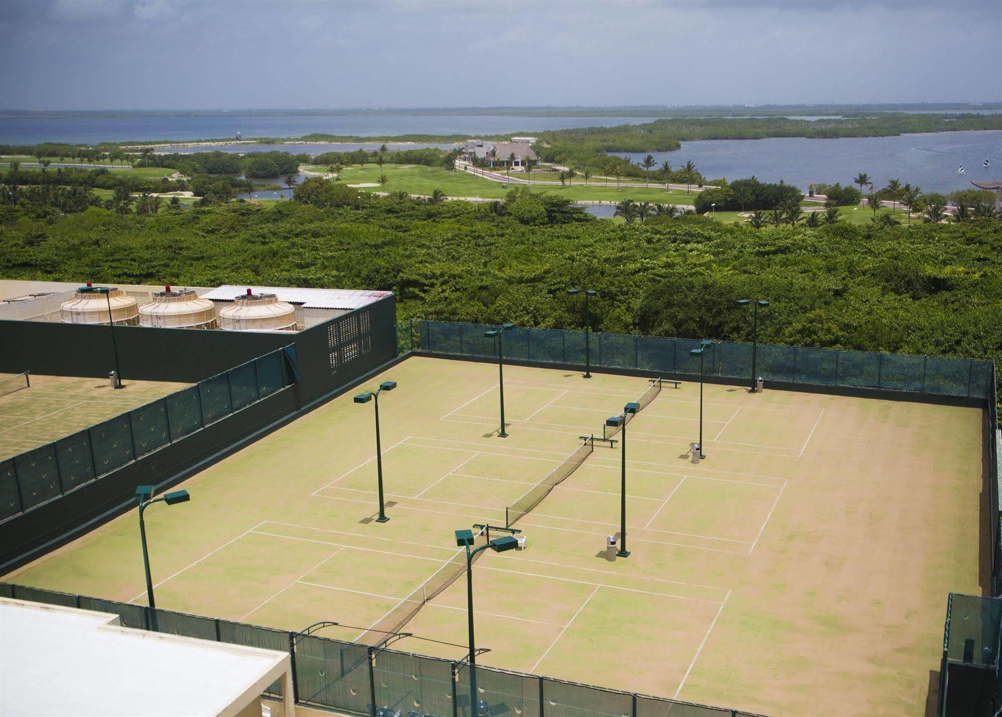 The Royal Islander - An 4* Cancun