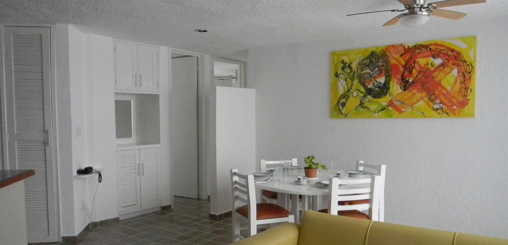 Gaviotas & Aparthotel Cancun