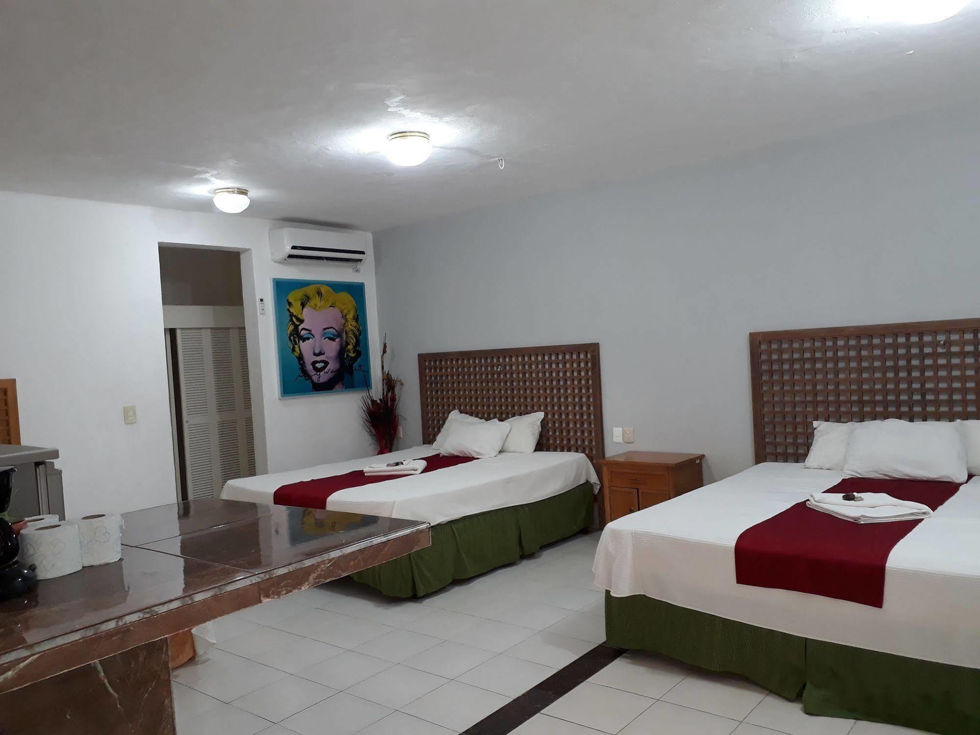 Dogtown Hotel Cancún