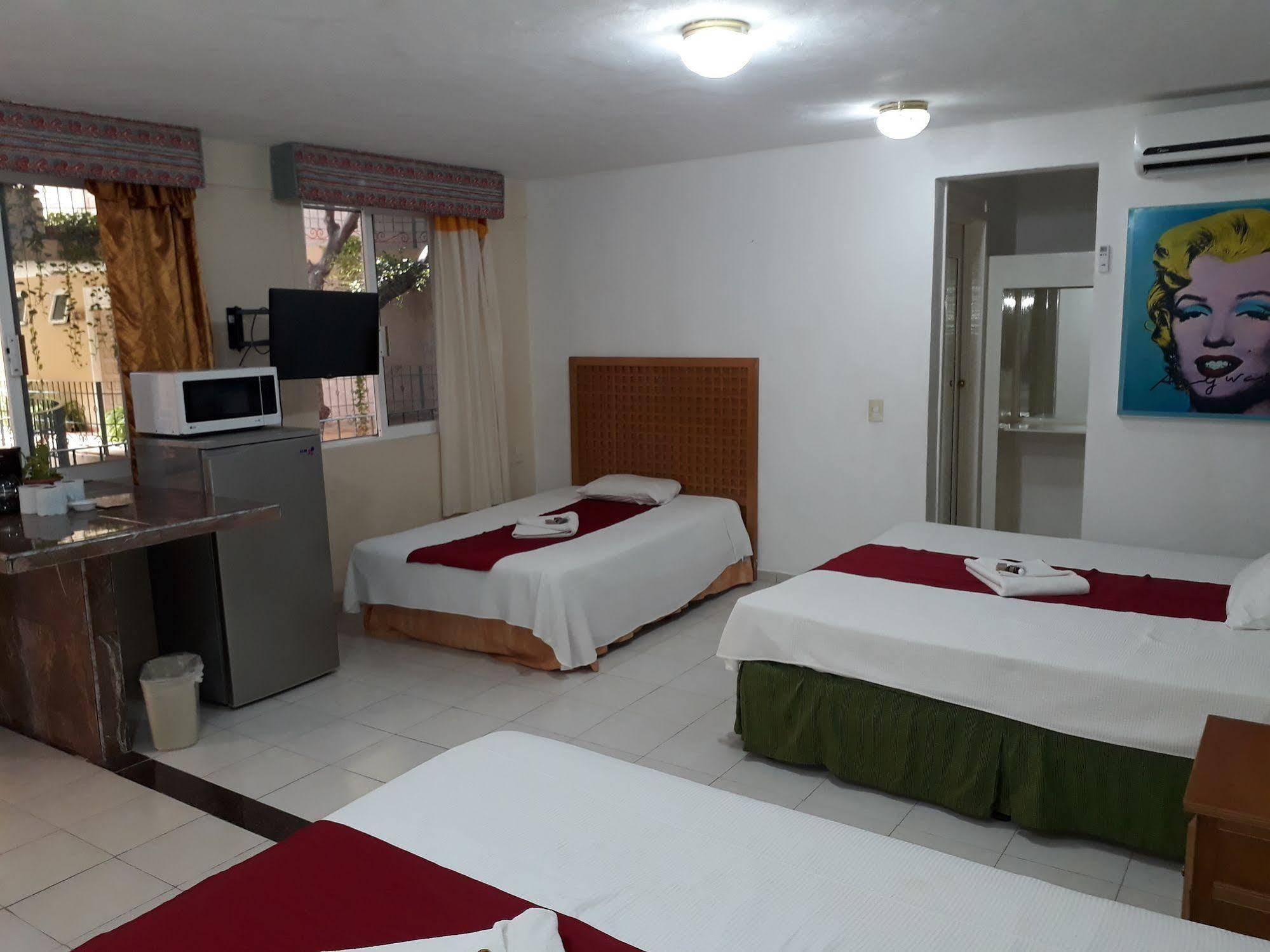 Hotel Dogtown 3*