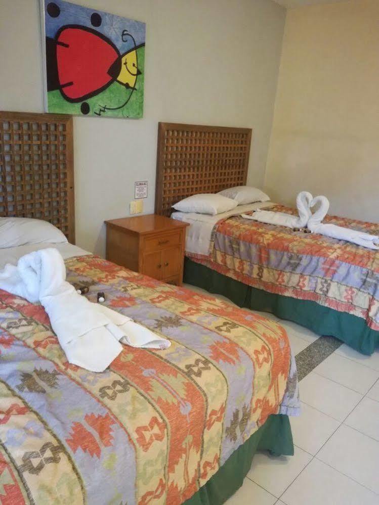 Dogtown Hotel 3*