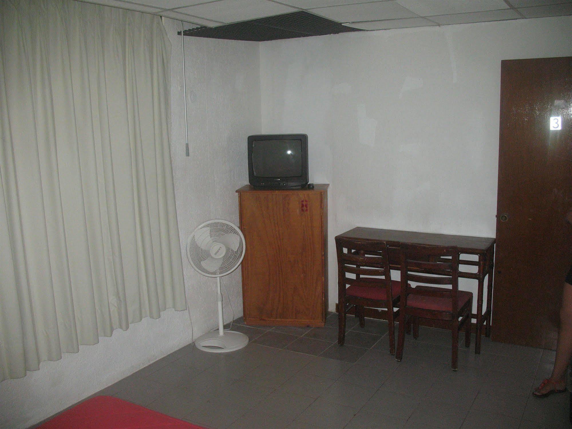 Mundo Maya Hostal *