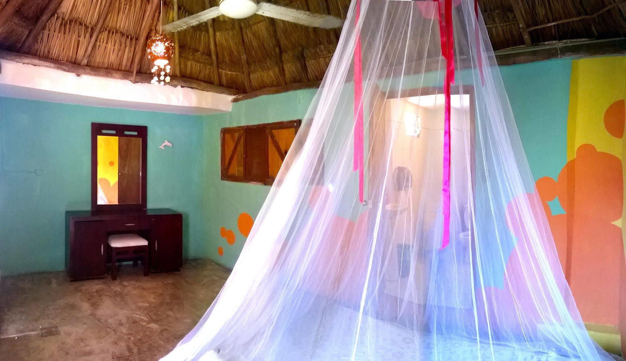 Mayan Hotel *