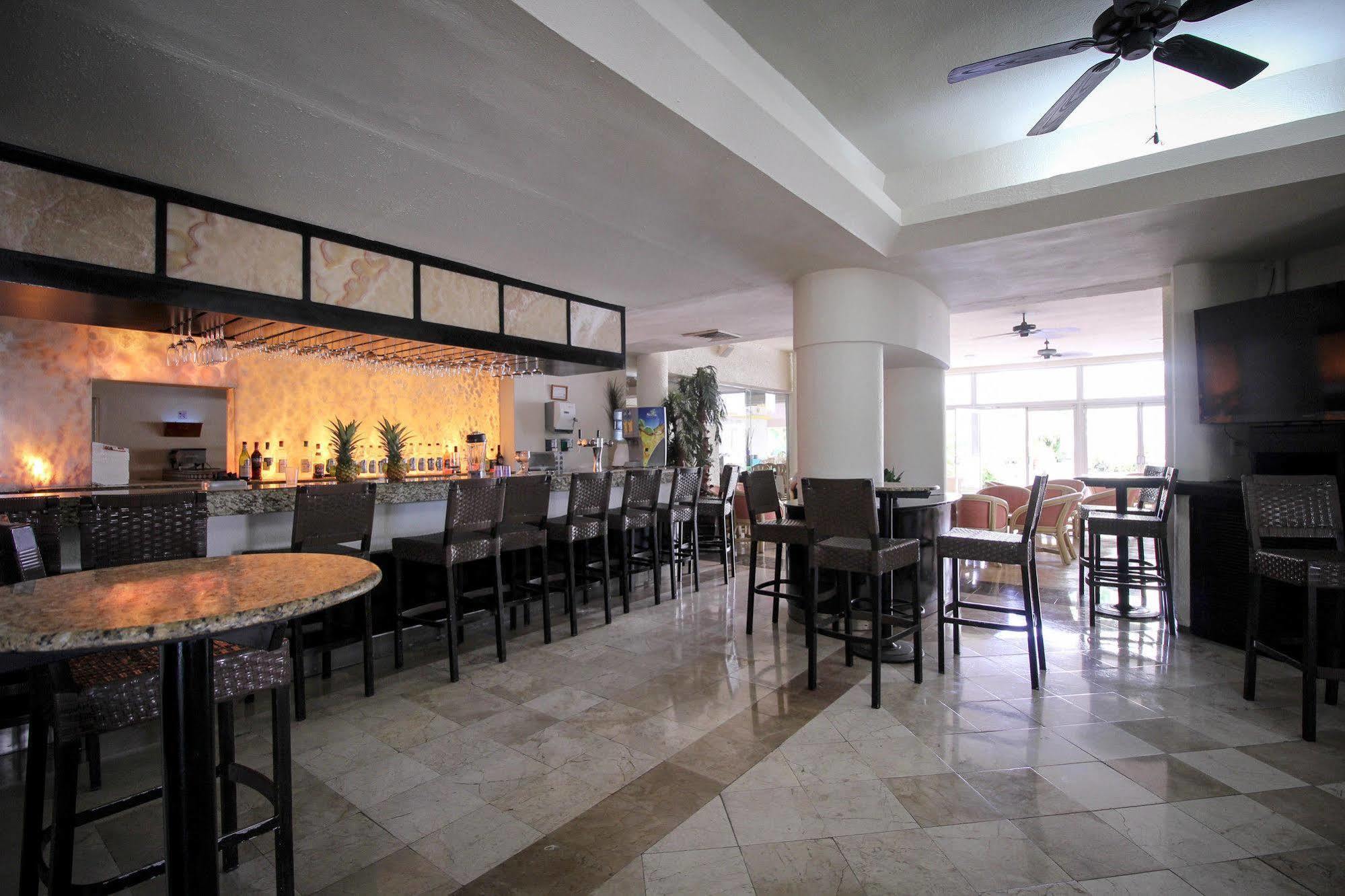 Resort Aquamarina Cancún