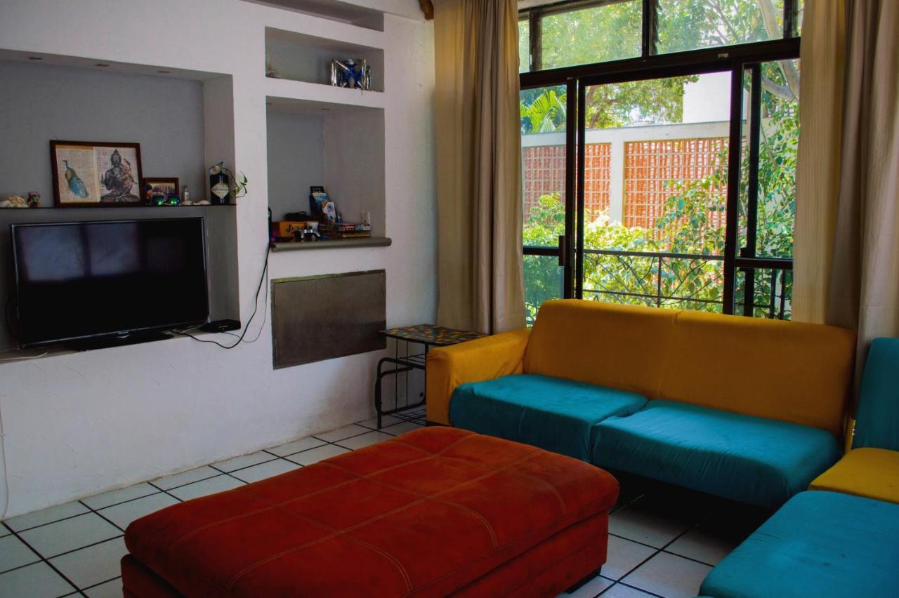 Kukulcan & Friends Guest house 2*