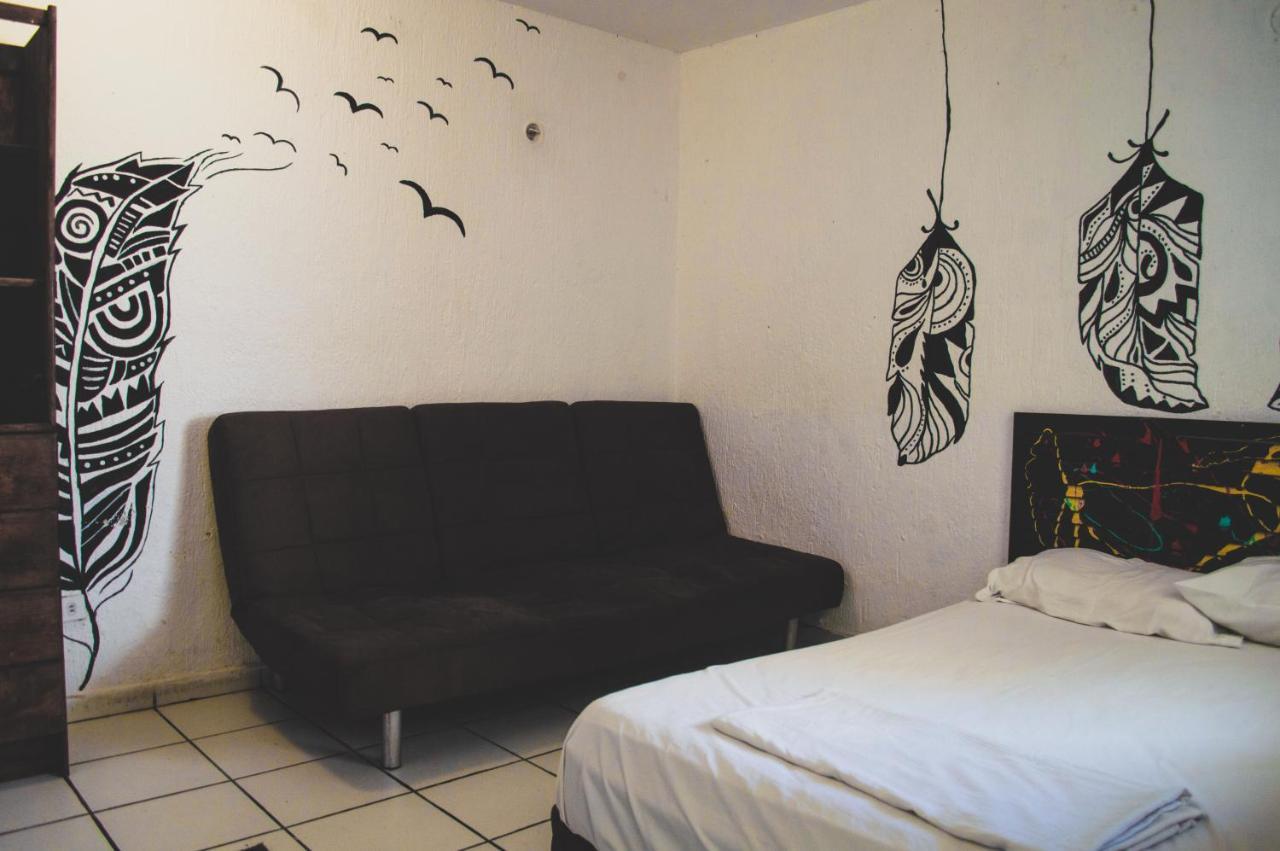 Kukulcan & Friends Guest house 2*