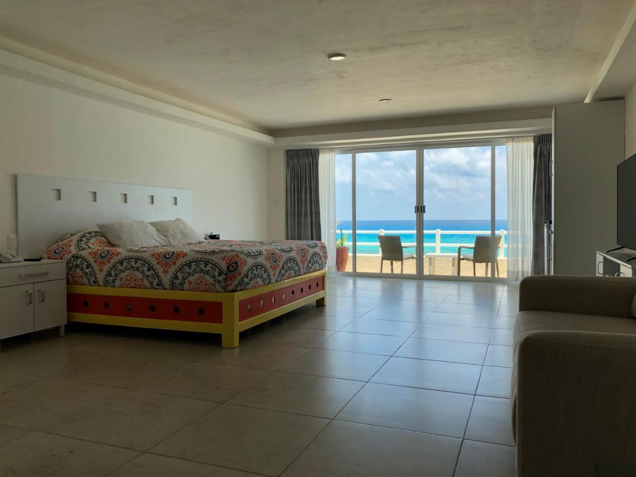 Villa Eight Bedroom Beach House