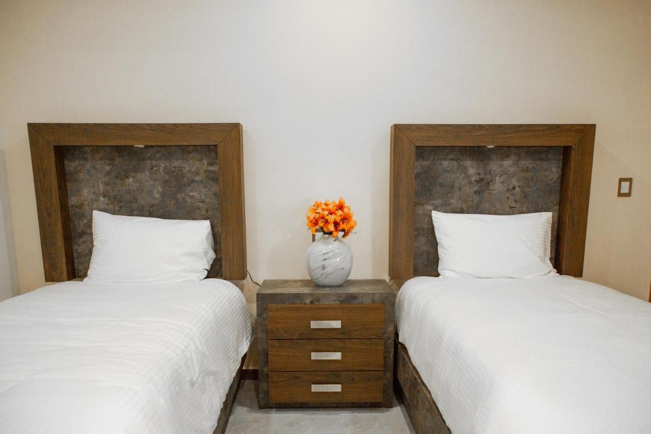 Apartahotel Tres Soles 3*
