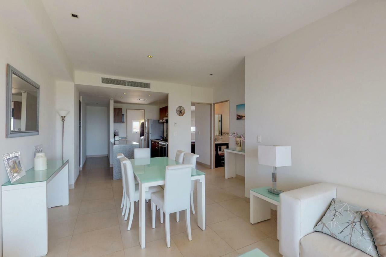 Malecon 601 Apartment