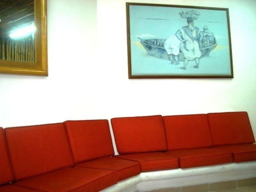 Alux Hotel