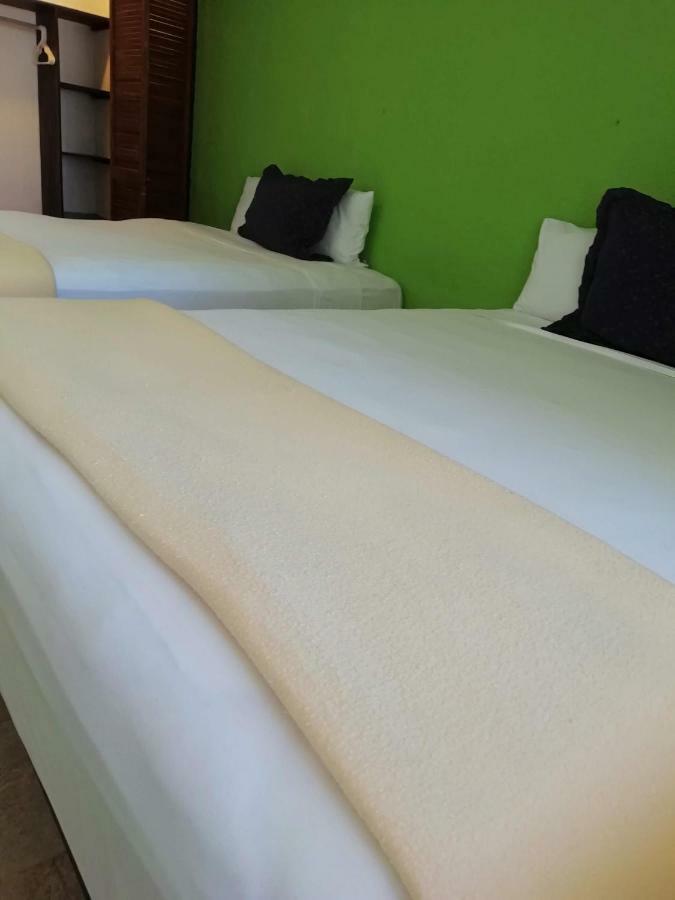 Bed & & Fun Hotel 2*