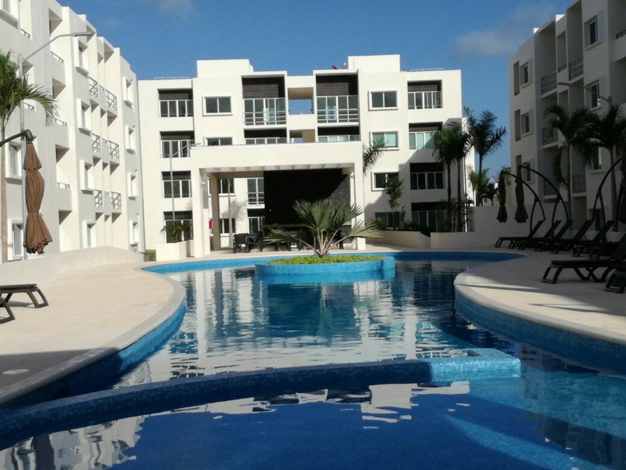 Springs Luxury By The Spot *