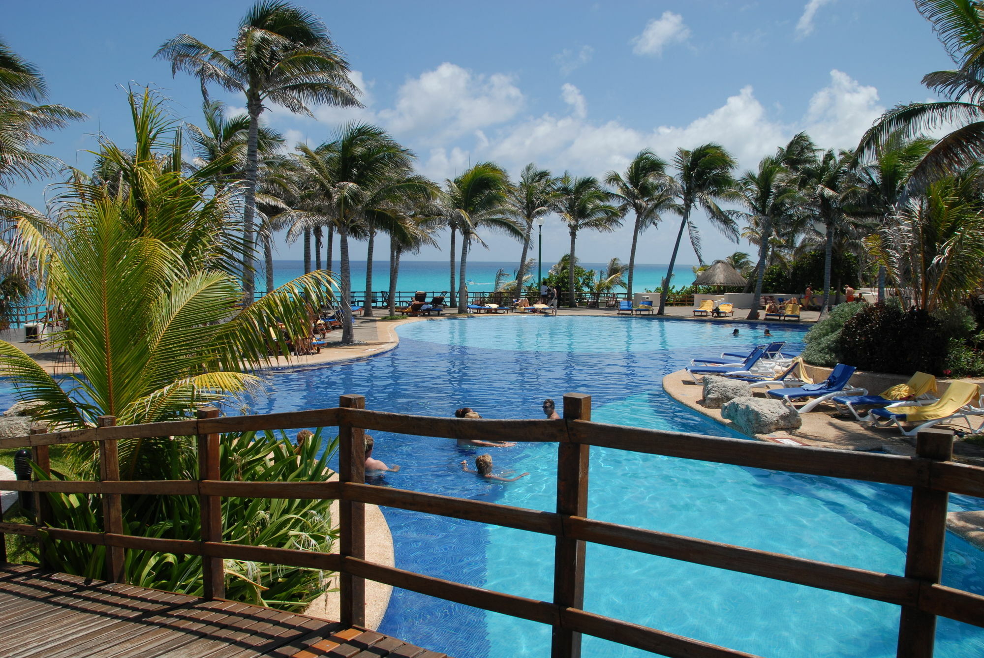 Oasis Lite 4*