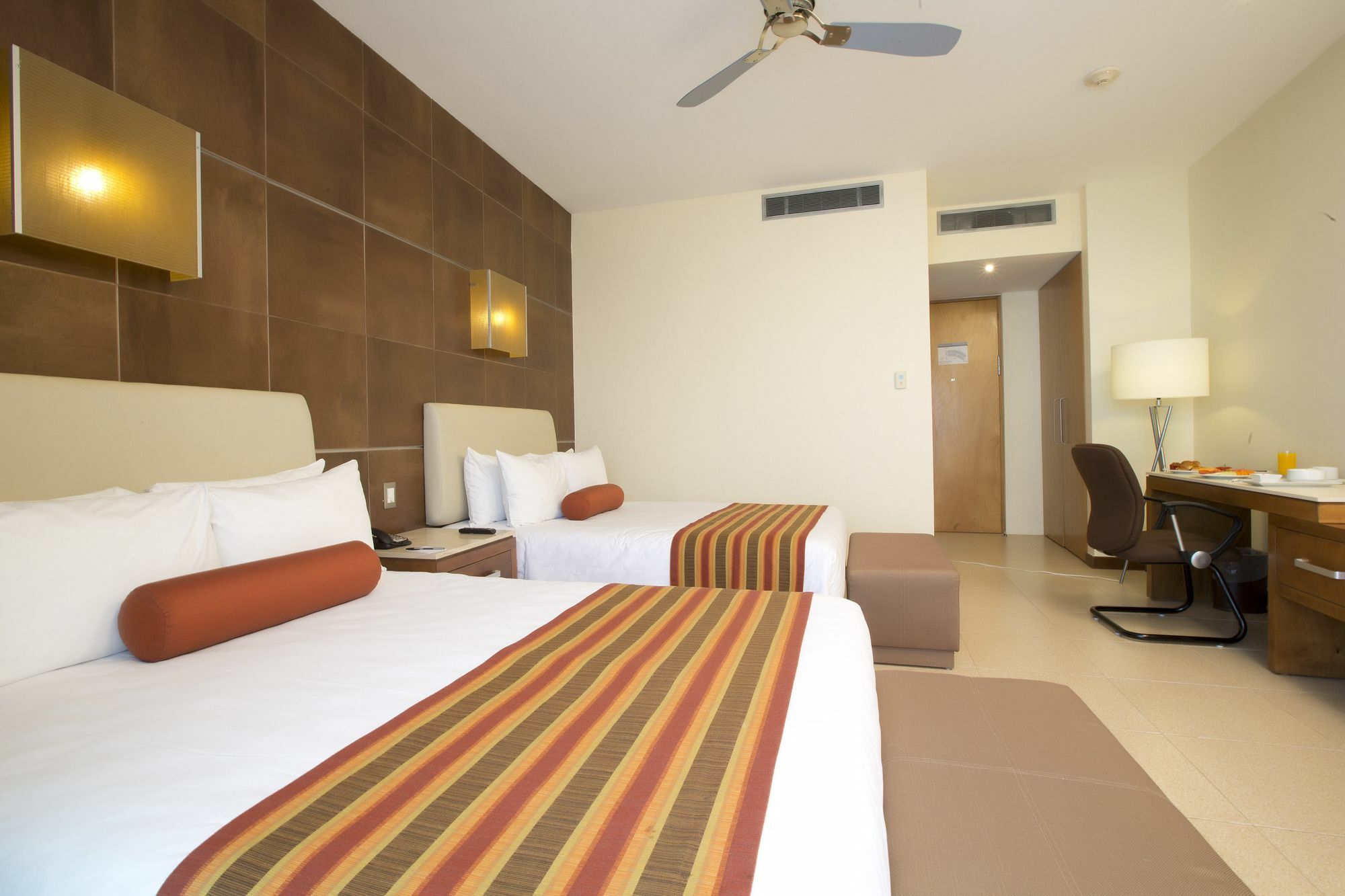 Hotel Krystal Urban Centro