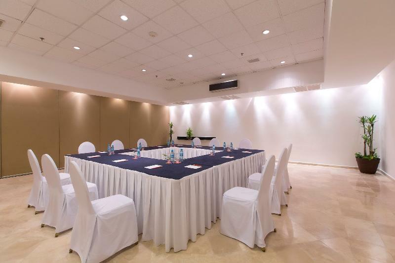 Krystal Hotel Cancún