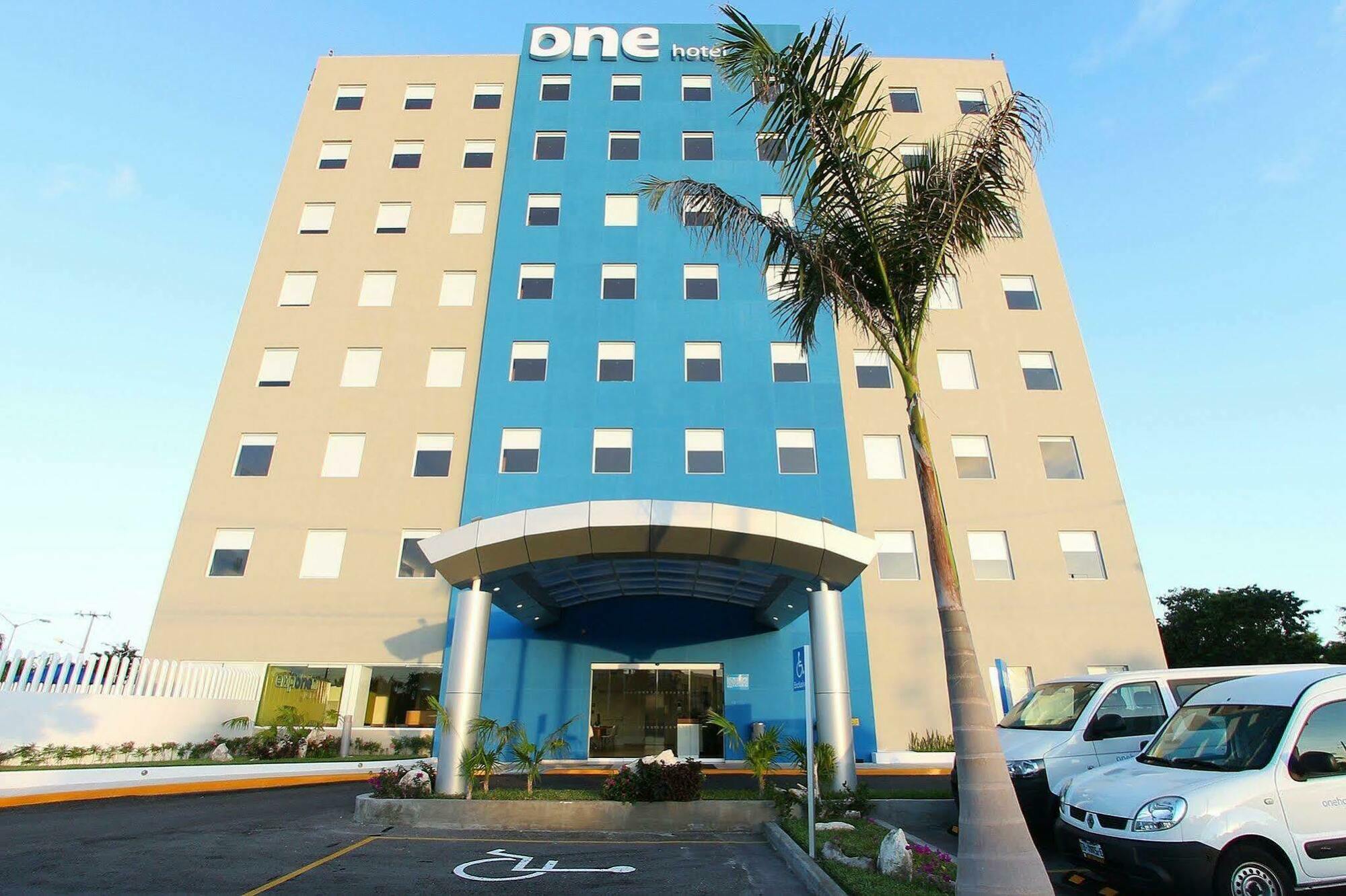 One Centro 3* Cancún