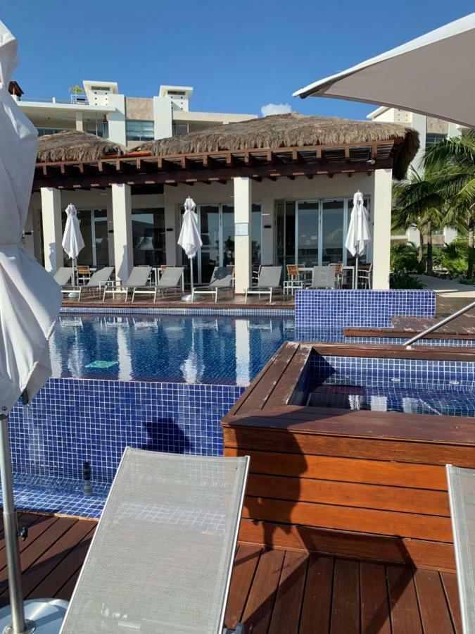 La Amada With Marina View Apartamento Cancún