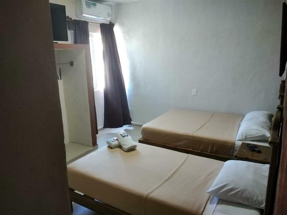 Roomsceibo Inn *