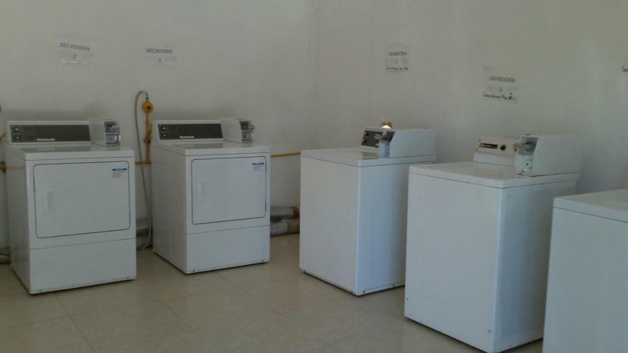 Ocean Front Suite, Balcony, Kitchen. Apartamento