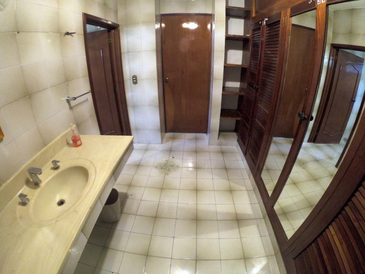 Granada 6 Hostal
