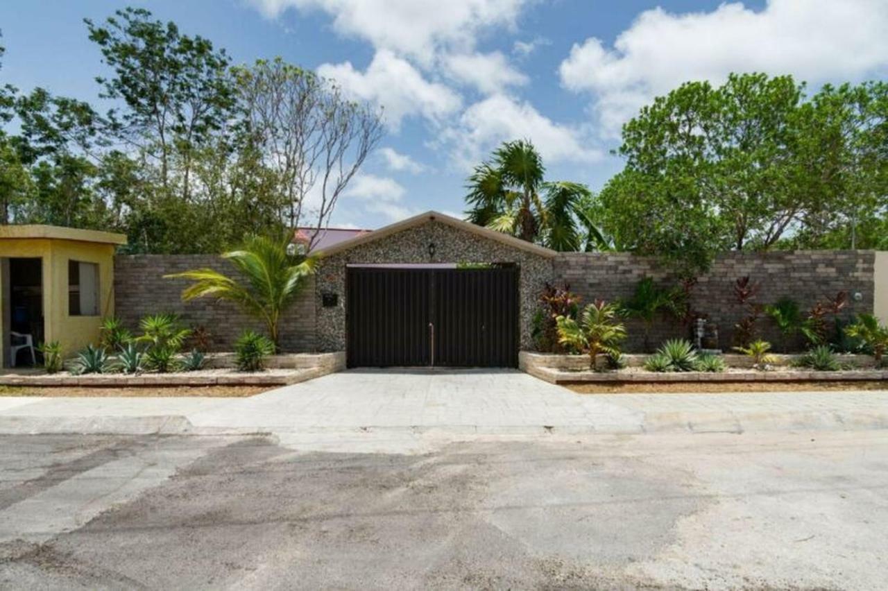 Guest house Villa Oasis Cancun Airport *