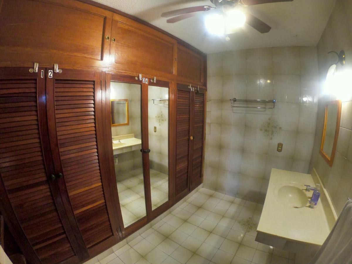 Granada 6 Hostal *