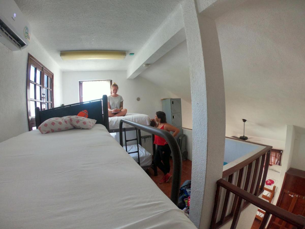 Granada 6 Hostal