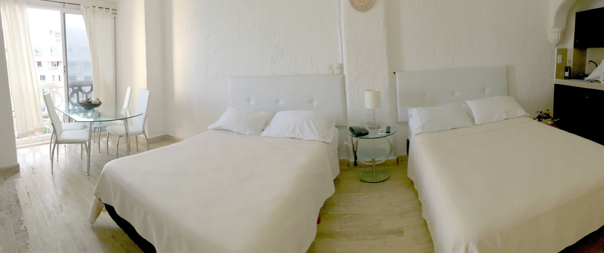 Plaza Hotel Cancun